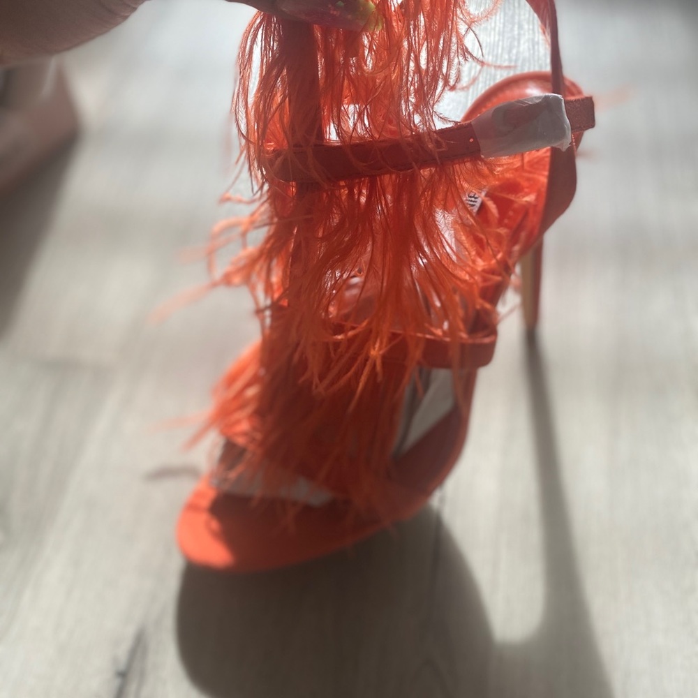 Feathered Heels 😻🔥